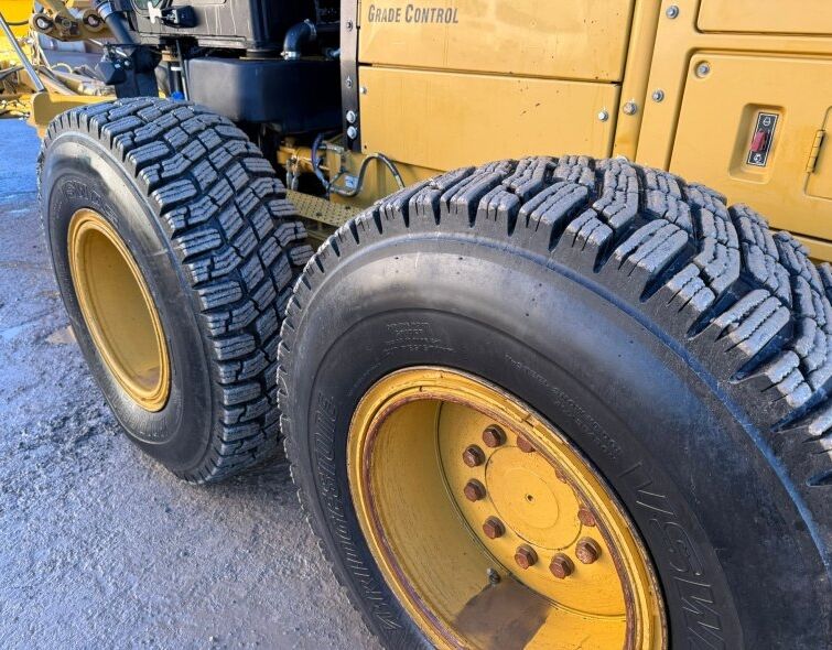 CATERPILLAR CATERPILLAR 12M3 AWD***IMMACULATE/REGISTERED***